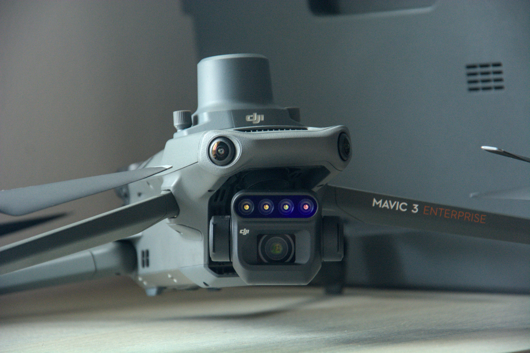 DJI Mavic 3 Enterprise — dron používaný pri snímkovaní územia